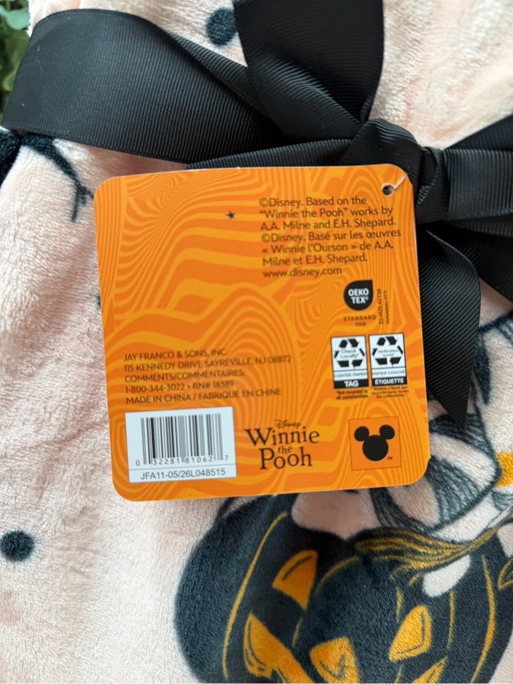 disney winnie the pooh halloween throw blanket 50x70 pumpkin nwt
